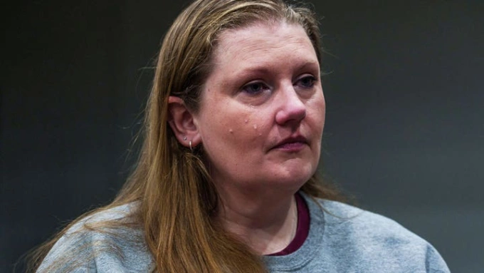 Sarah Jo Pender khóc khi nói về bản án 110 năm tù trong cuộc phỏng vấn năm 2023. Ảnh: IndyStar